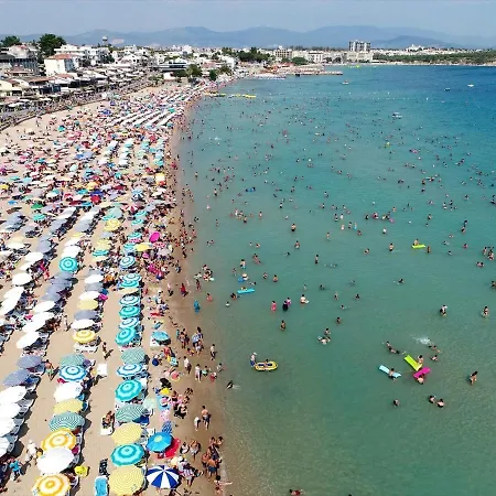 Διαμέρισμα Beautiful And Silent With Car Park - Only 50mt From Altinkum Beach!