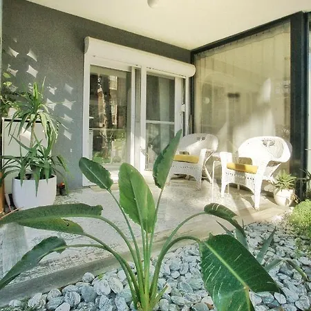 Beautiful And Silent With Car Park - Only 50mt From Altinkum Beach! Apartamento *